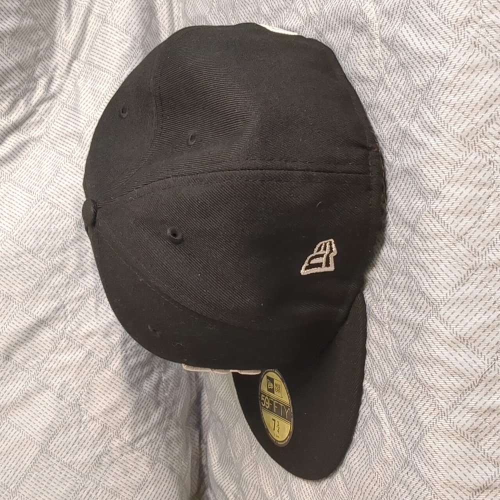 New Era Black Cap with White Embroidered Logo - Picture 7 of 16